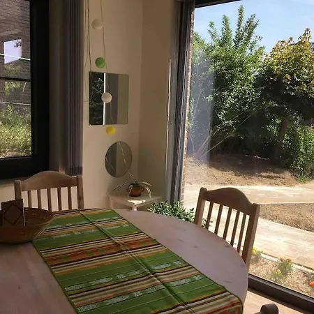 'het T-huisje' Volledig Ingerichte Appartement *