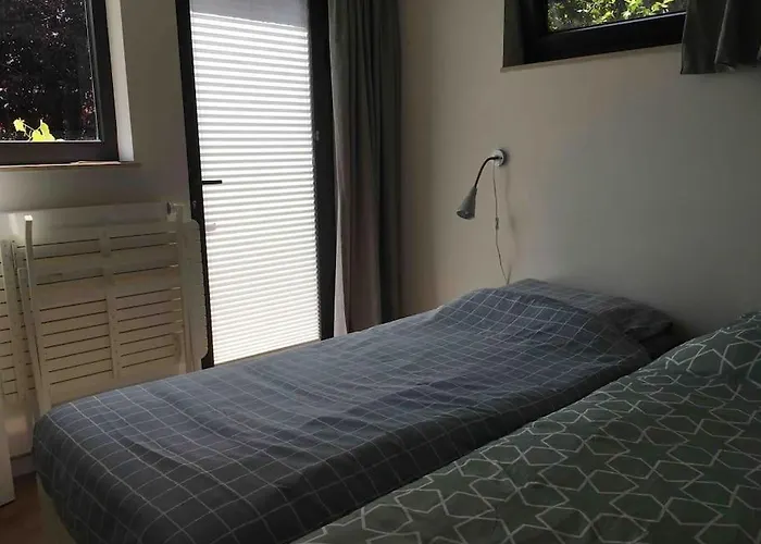 'het T-huisje' Volledig Ingerichte * Lovaň