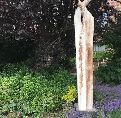 'het T-huisje' Volledig Ingerichte * Lovaň