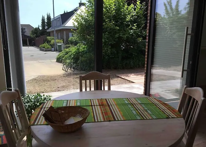 'het T-huisje' Volledig Ingerichte Apartment *